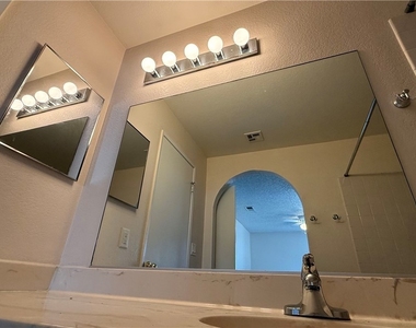 2200 S Fort Apache Road - Photo Thumbnail 42