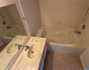 2200 S Fort Apache Road - Photo Thumbnail 43