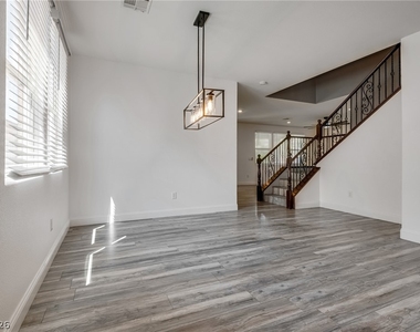 5525 Mesquite Creek Street - Photo Thumbnail 17