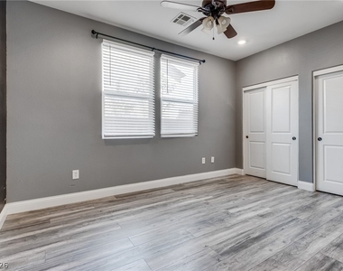 5525 Mesquite Creek Street - Photo Thumbnail 28