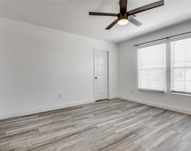 5525 Mesquite Creek Street - Photo Thumbnail 53