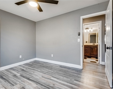 5525 Mesquite Creek Street - Photo Thumbnail 48