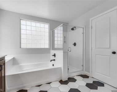 5525 Mesquite Creek Street - Photo Thumbnail 38