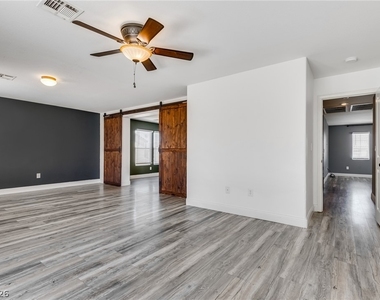 5525 Mesquite Creek Street - Photo Thumbnail 33