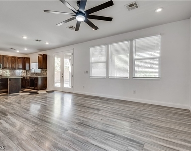 5525 Mesquite Creek Street - Photo Thumbnail 20