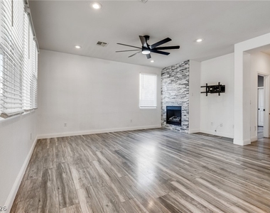 5525 Mesquite Creek Street - Photo Thumbnail 18