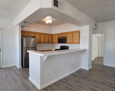 1505 Blackcombe Street - Photo Thumbnail 6