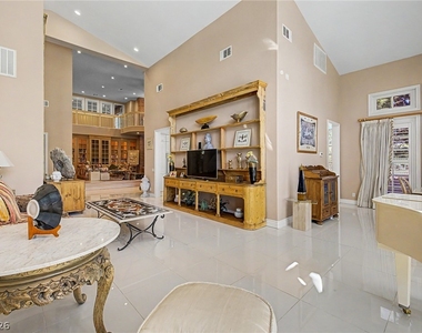 1105 Broadmoor Avenue - Photo Thumbnail 9