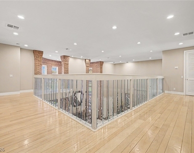1105 Broadmoor Avenue - Photo Thumbnail 50