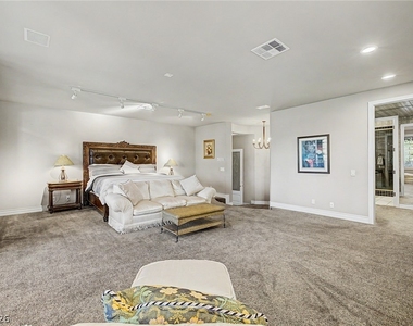 1105 Broadmoor Avenue - Photo Thumbnail 32