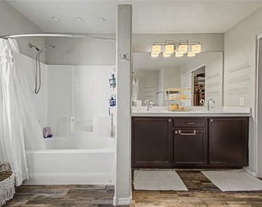 10540 Blanca Peak Avenue - Photo Thumbnail 13