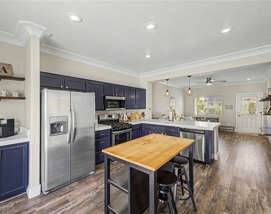 10540 Blanca Peak Avenue - Photo Thumbnail 6