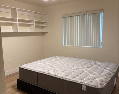 9528 Yucca Blossom Drive - Photo Thumbnail 17