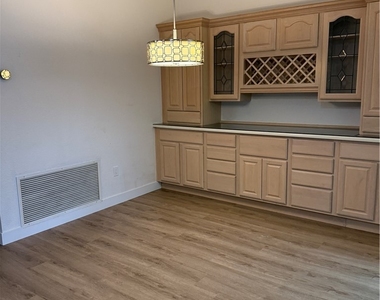 9528 Yucca Blossom Drive - Photo Thumbnail 6