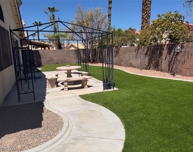 4478 Ruenda Court - Photo Thumbnail 7