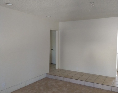 212 Bradshaw Way - Photo Thumbnail 25