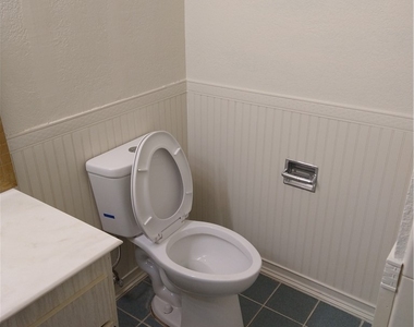 212 Bradshaw Way - Photo Thumbnail 31