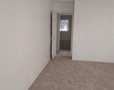 212 Bradshaw Way - Photo Thumbnail 22