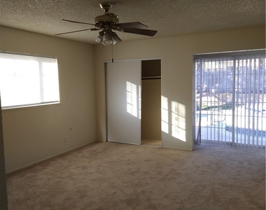 212 Bradshaw Way - Photo Thumbnail 21