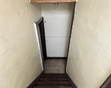 215 Ludington Street - Photo Thumbnail 5