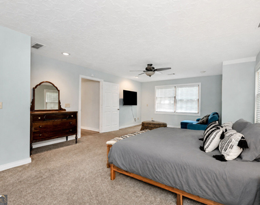 3978 Pine Shore Circle - Photo Thumbnail 21