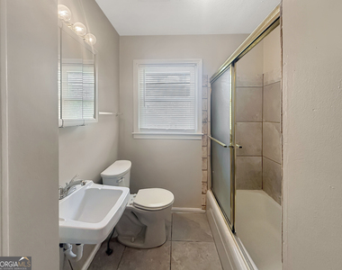 514 Clover Drive - Photo Thumbnail 9