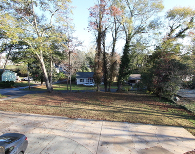 514 Clover Drive - Photo Thumbnail 12