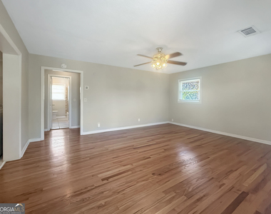 514 Clover Drive - Photo Thumbnail 4
