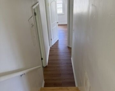119 Amberwood Lane - Photo Thumbnail 5