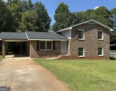 119 Amberwood Lane - Photo Thumbnail 1