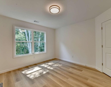 9135 Fox Trail Lane - Photo Thumbnail 57