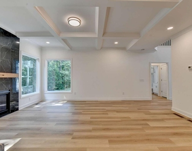 9135 Fox Trail Lane - Photo Thumbnail 25