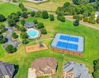 9135 Fox Trail Lane - Photo Thumbnail 86