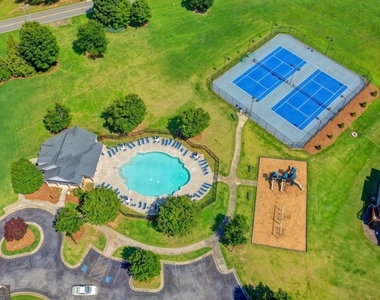 9135 Fox Trail Lane - Photo Thumbnail 91