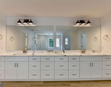 9135 Fox Trail Lane - Photo Thumbnail 45