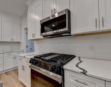 9135 Fox Trail Lane - Photo Thumbnail 19
