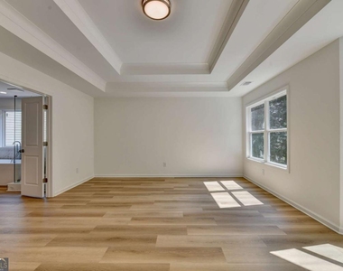 9135 Fox Trail Lane - Photo Thumbnail 37