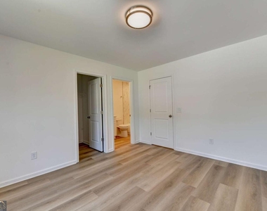 9135 Fox Trail Lane - Photo Thumbnail 50