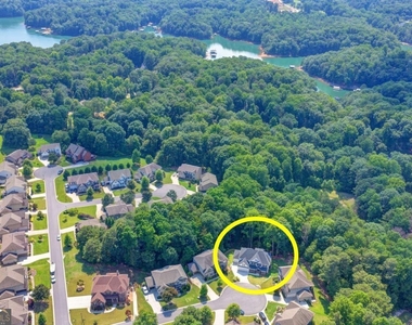 9135 Fox Trail Lane - Photo Thumbnail 82