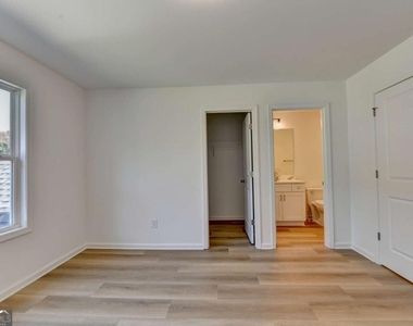 9135 Fox Trail Lane - Photo Thumbnail 51