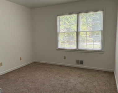 310 Sharon Drive - Photo Thumbnail 15