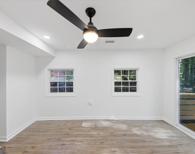 2082 Rosewood Road - Photo Thumbnail 7