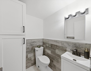 2082 Rosewood Road - Photo Thumbnail 6