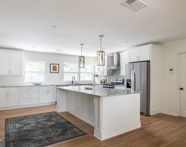 3154 N Druid Hills Road - Photo Thumbnail 2