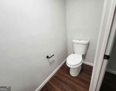 2939 Gleason Avenue - Photo Thumbnail 6