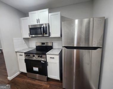2939 Gleason Avenue - Photo Thumbnail 18