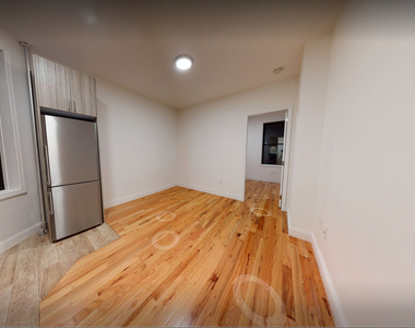 226 East 36th Street - Photo Thumbnail 2