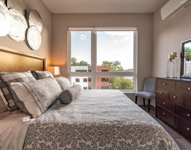 320 Valley St - Photo Thumbnail 15