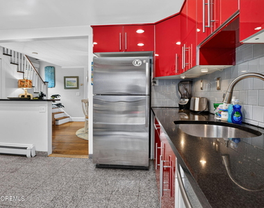 86 Franklin Avenue - Photo Thumbnail 15