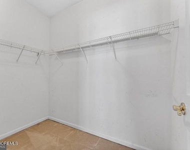 232 Mirage Boulevard - Photo Thumbnail 5